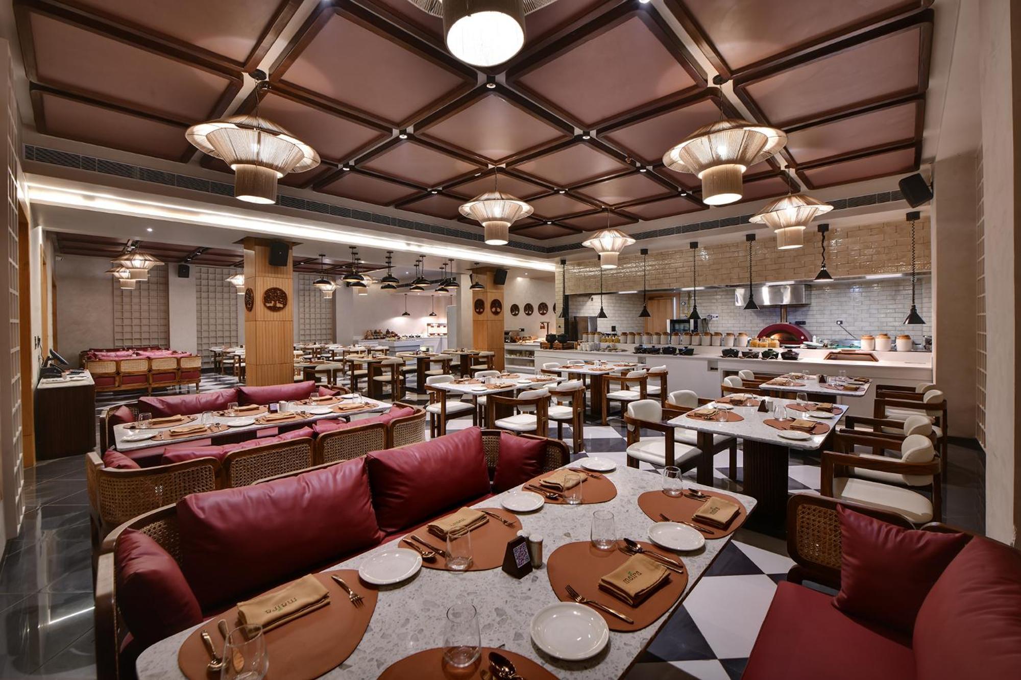 Maira Resort And Convention Centre Rāipur Eksteriør billede